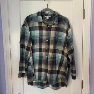 Old Navy The Boyfriend Shirt Button Down Flannel